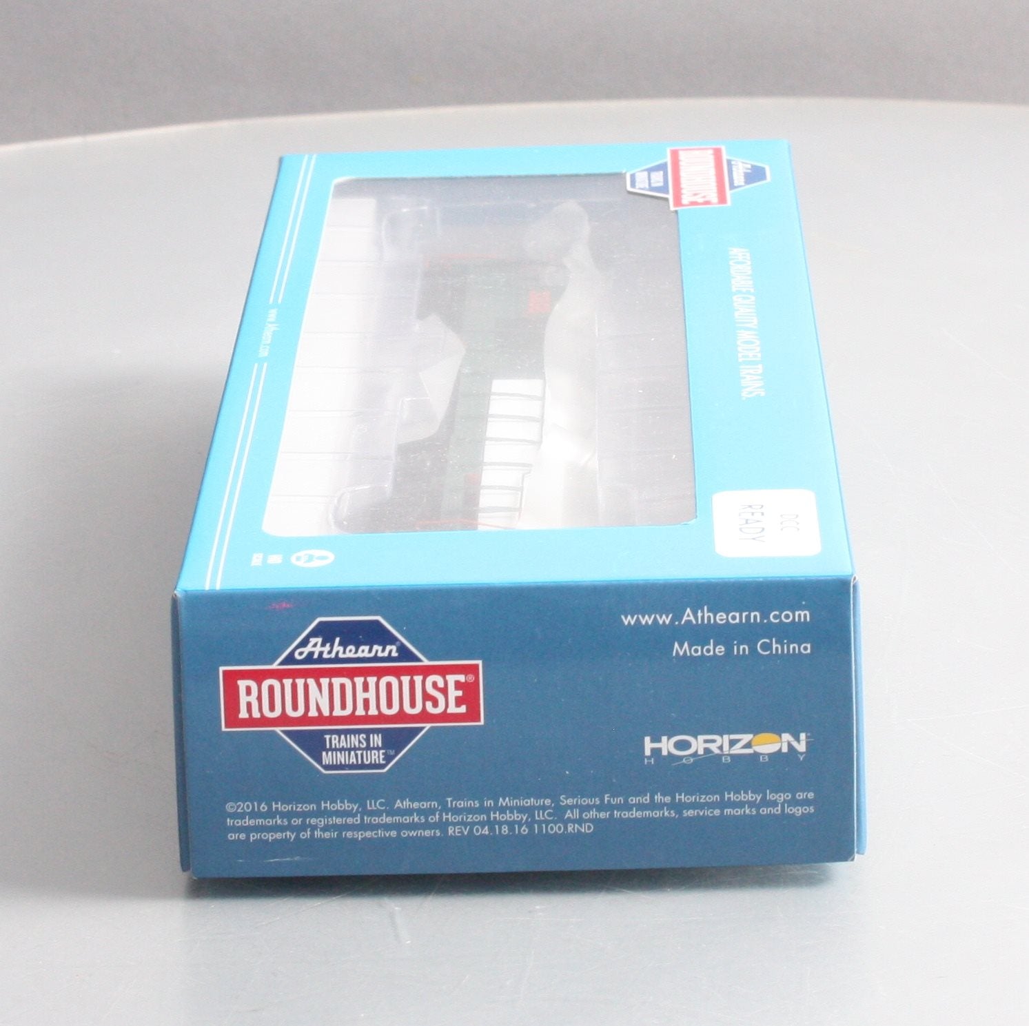 Roundhouse RND23299 HO Scale Western Pacific GP35 Diesel Locomotive #3018