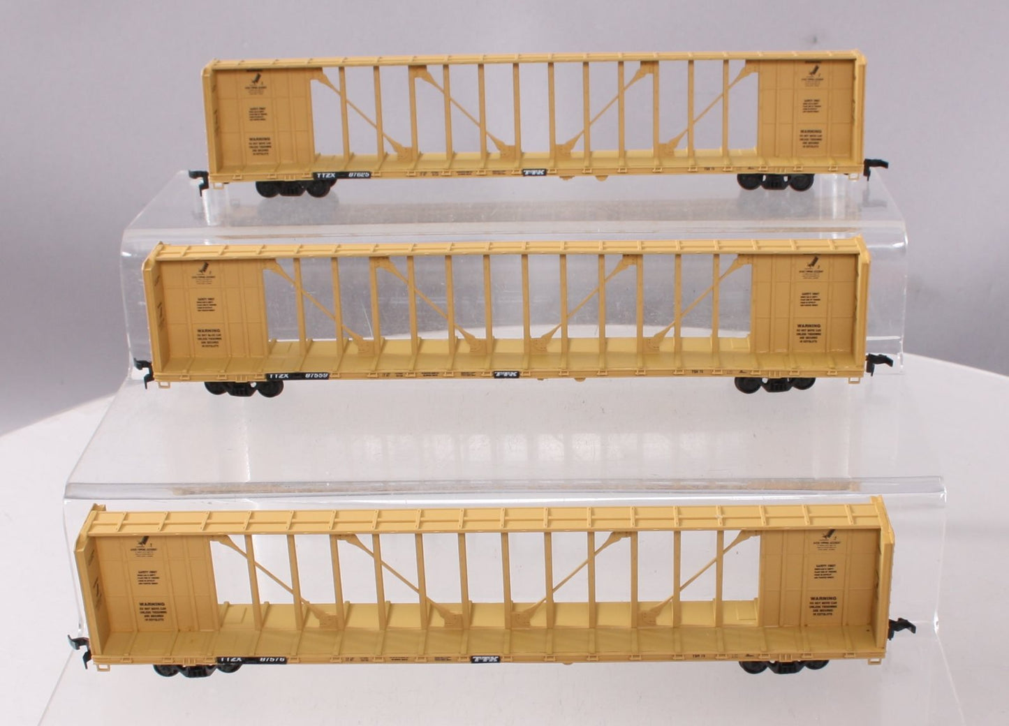 Walthers 932-34103 HO TTX-Standard 72' Center Beam Flat Car (3-Pack)