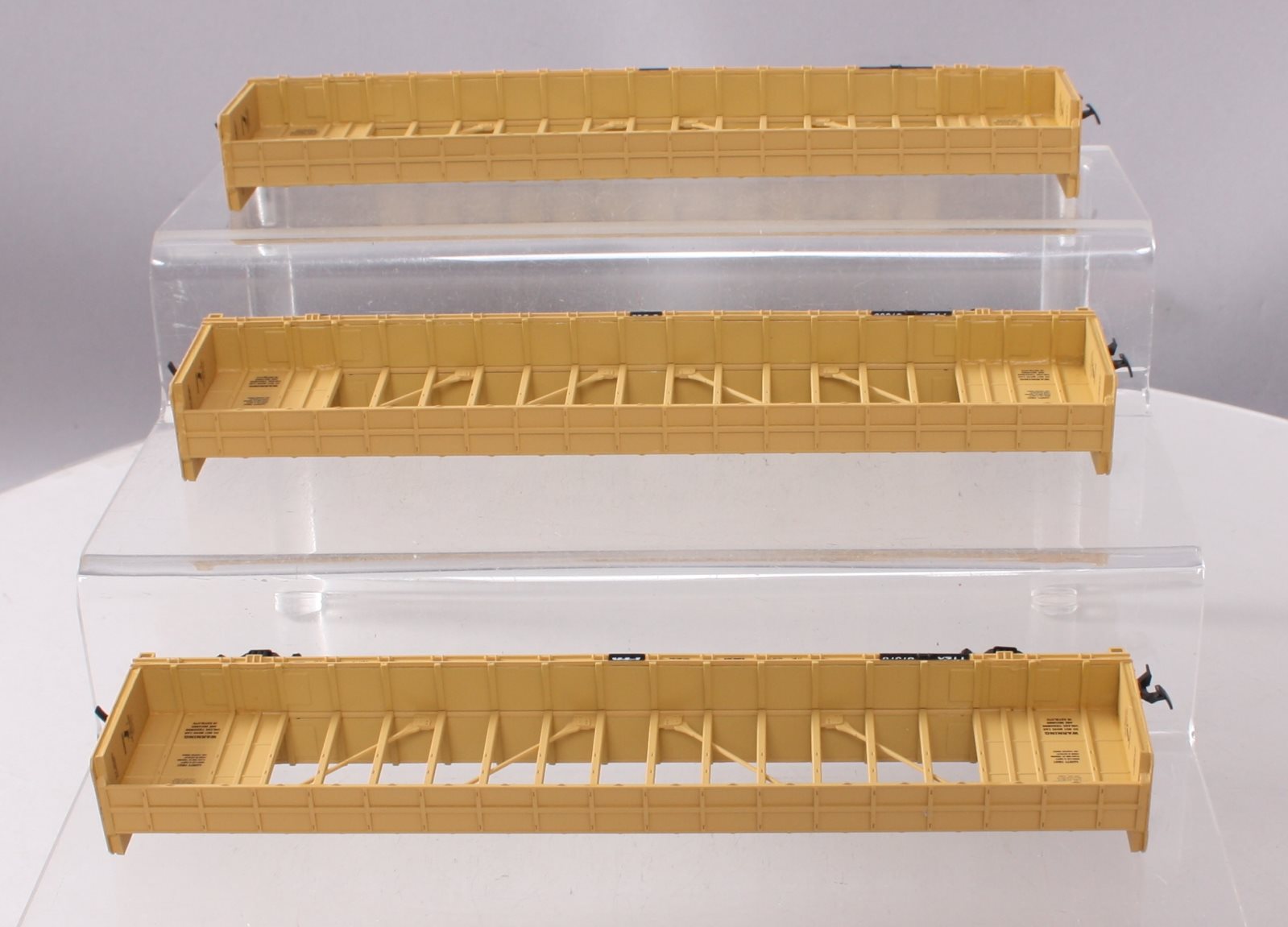 Walthers 932-34103 HO TTX-Standard 72' Center Beam Flat Car (3-Pack)