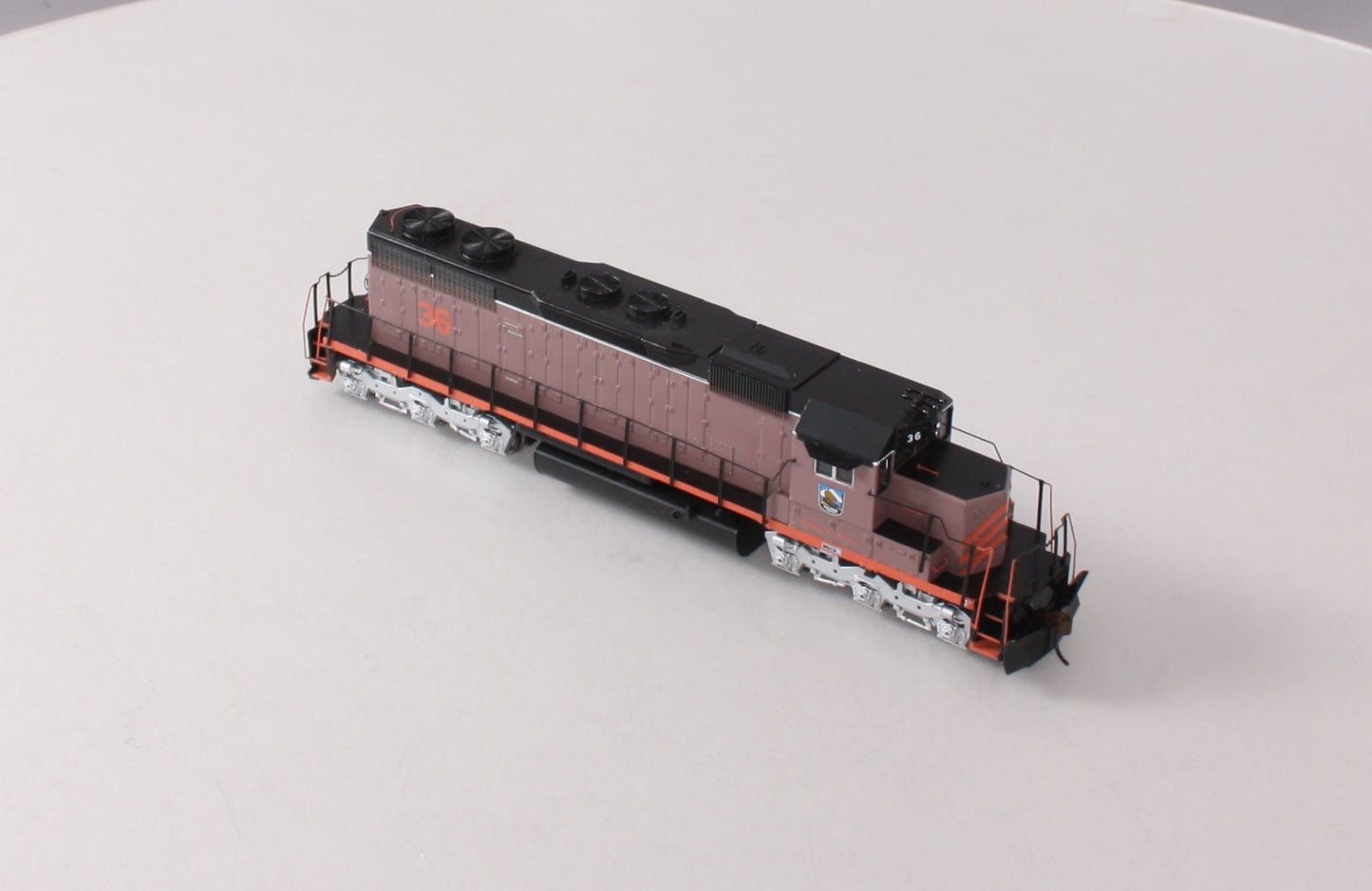 Athearn 93507 HO Scale McCloud Railway SD38 Diesel Locomotive #36