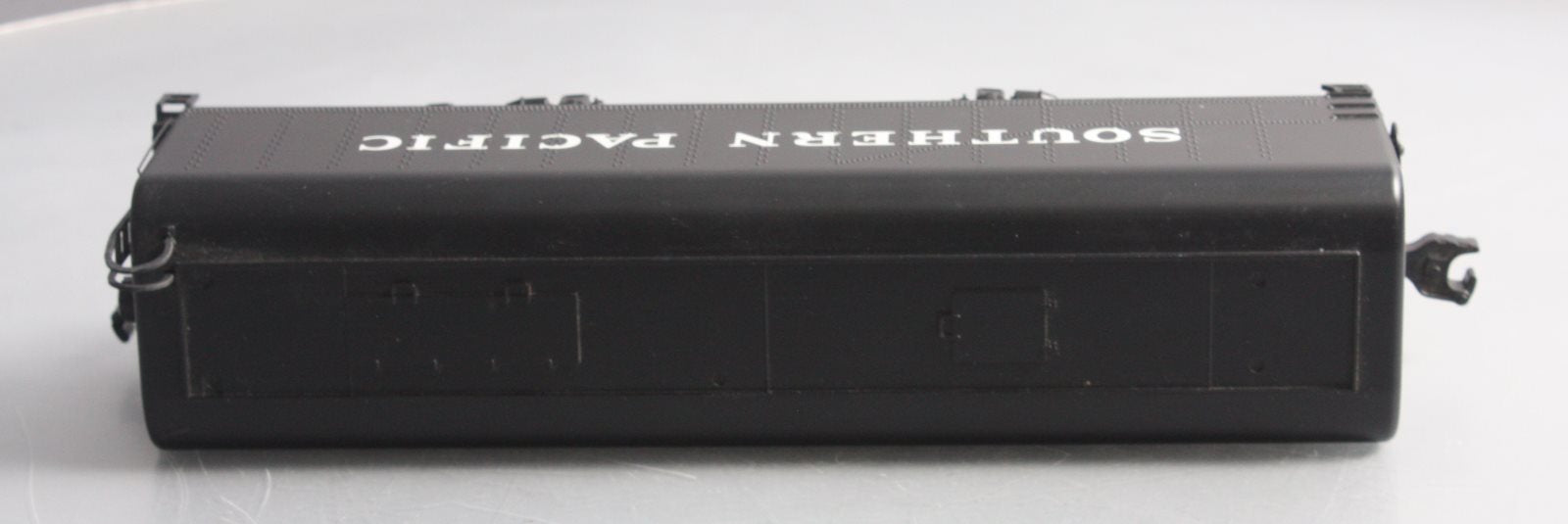 MTH 20-3301-3 Southern Pacific Auxilliary Water Tender ll Black