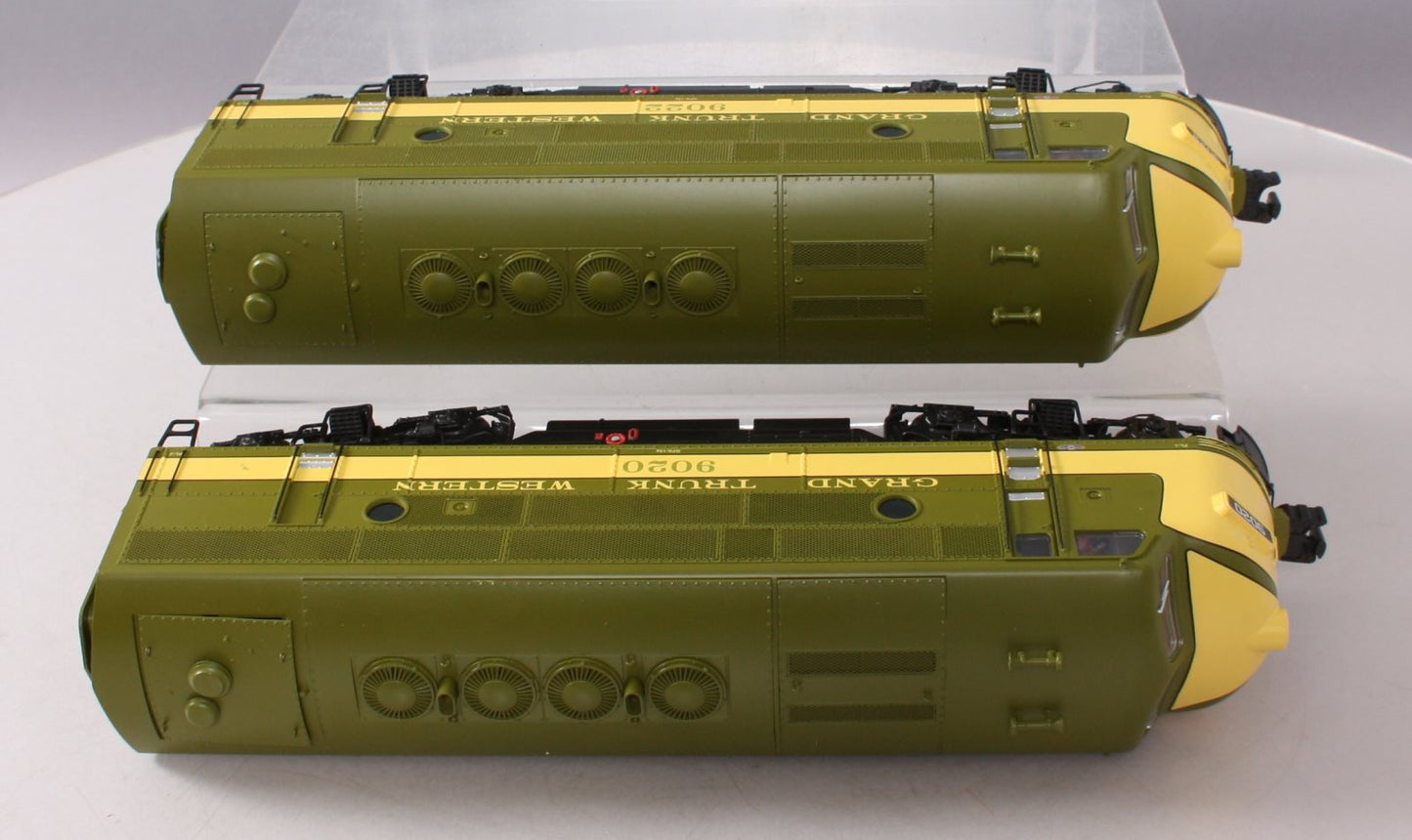 Lionel 6-34640 Grand Trunk Legacy F3 A-A Diesel Locomotive Set #9020/9022