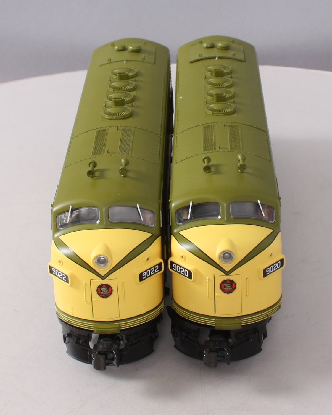 Lionel 6-34640 Grand Trunk Legacy F3 A-A Diesel Locomotive Set #9020/9022