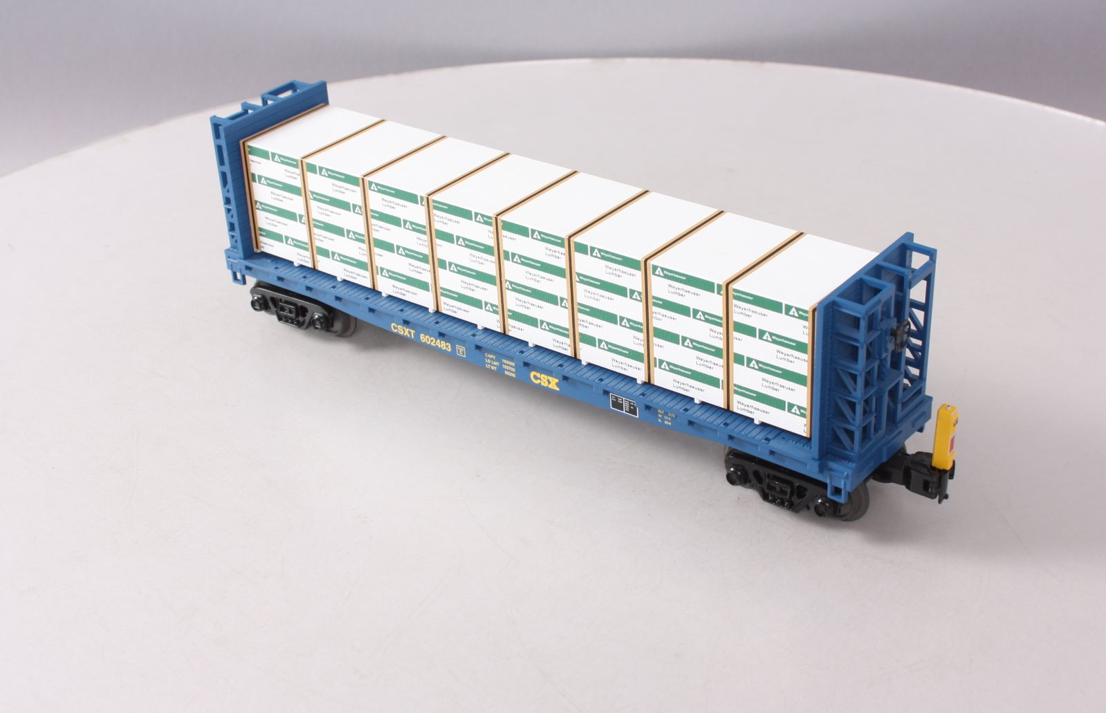 MTH 30-76344 O Gauge CSX Bulkhead Flatcar with Lumber Load #602483