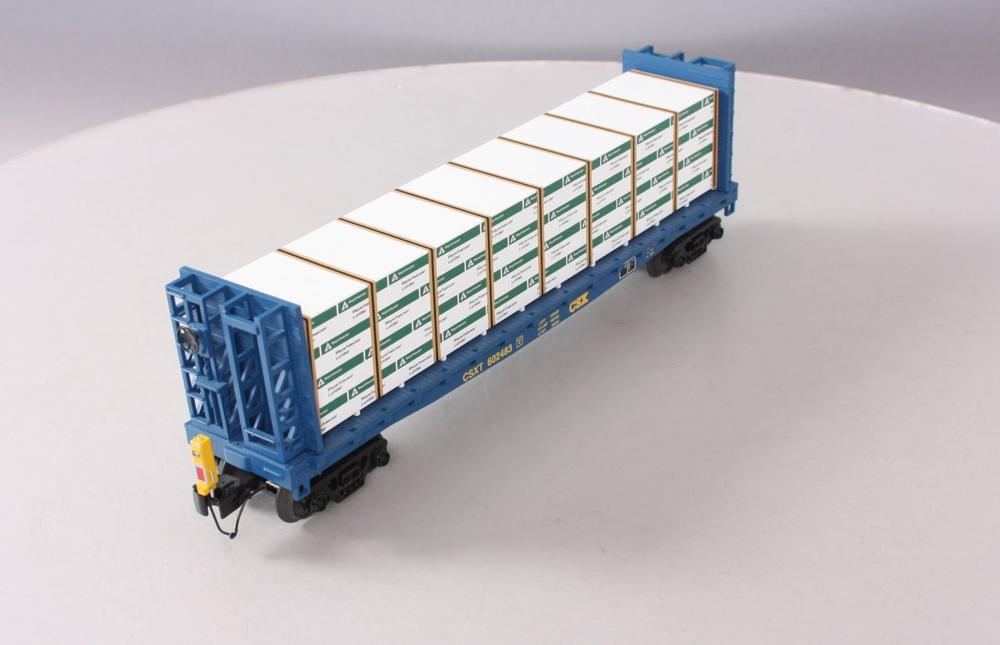 MTH 30-76344 O Gauge CSX Bulkhead Flatcar with Lumber Load #602483