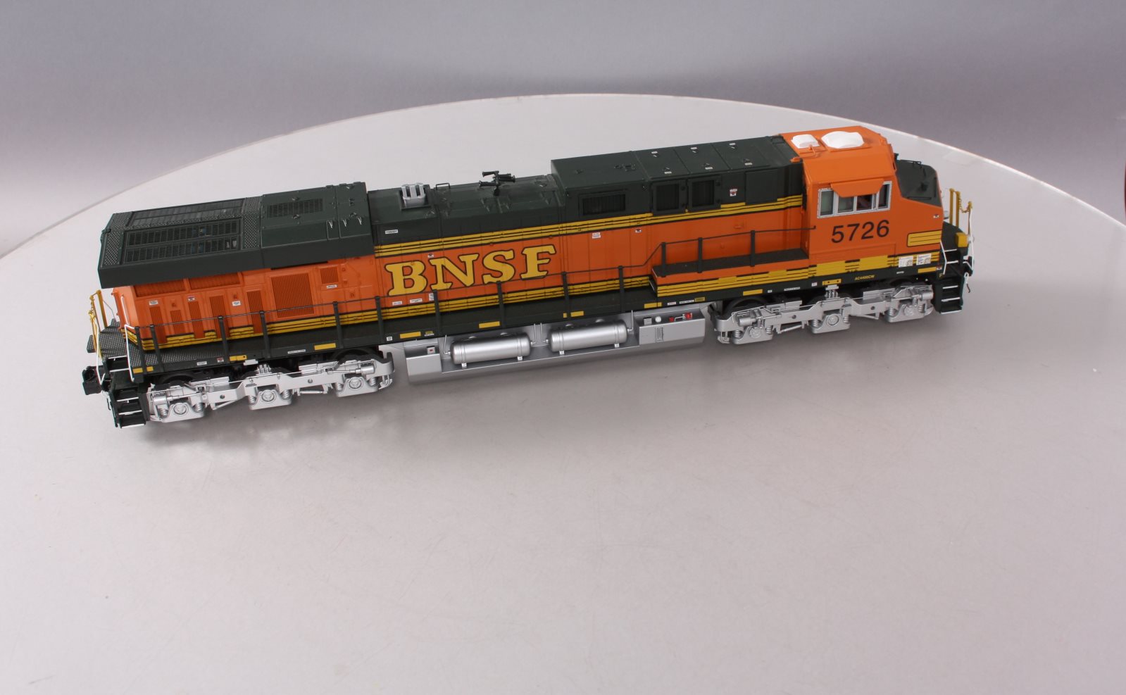 MTH 20-20090-1 BNSF Heritage ES44AC Diesel Engine w/PS 2 #5726 (Hi-Rail Wheels)