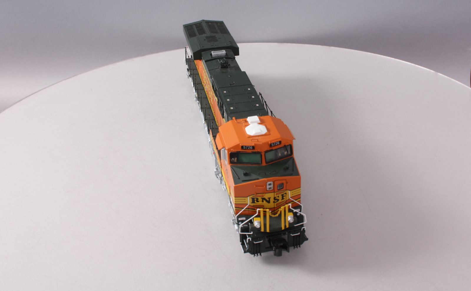 MTH 20-20090-1 BNSF Heritage ES44AC Diesel Engine w/PS 2 #5726 (Hi-Rail Wheels)