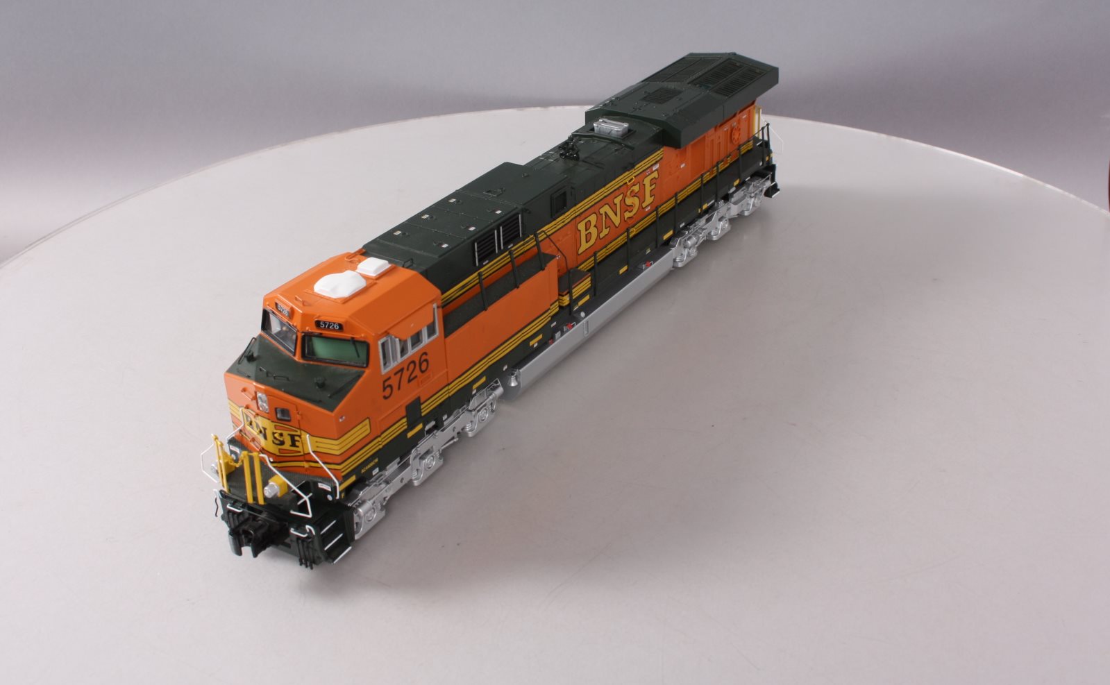 MTH 20-20090-1 BNSF Heritage ES44AC Diesel Engine w/PS 2 #5726 (Hi-Rail Wheels)