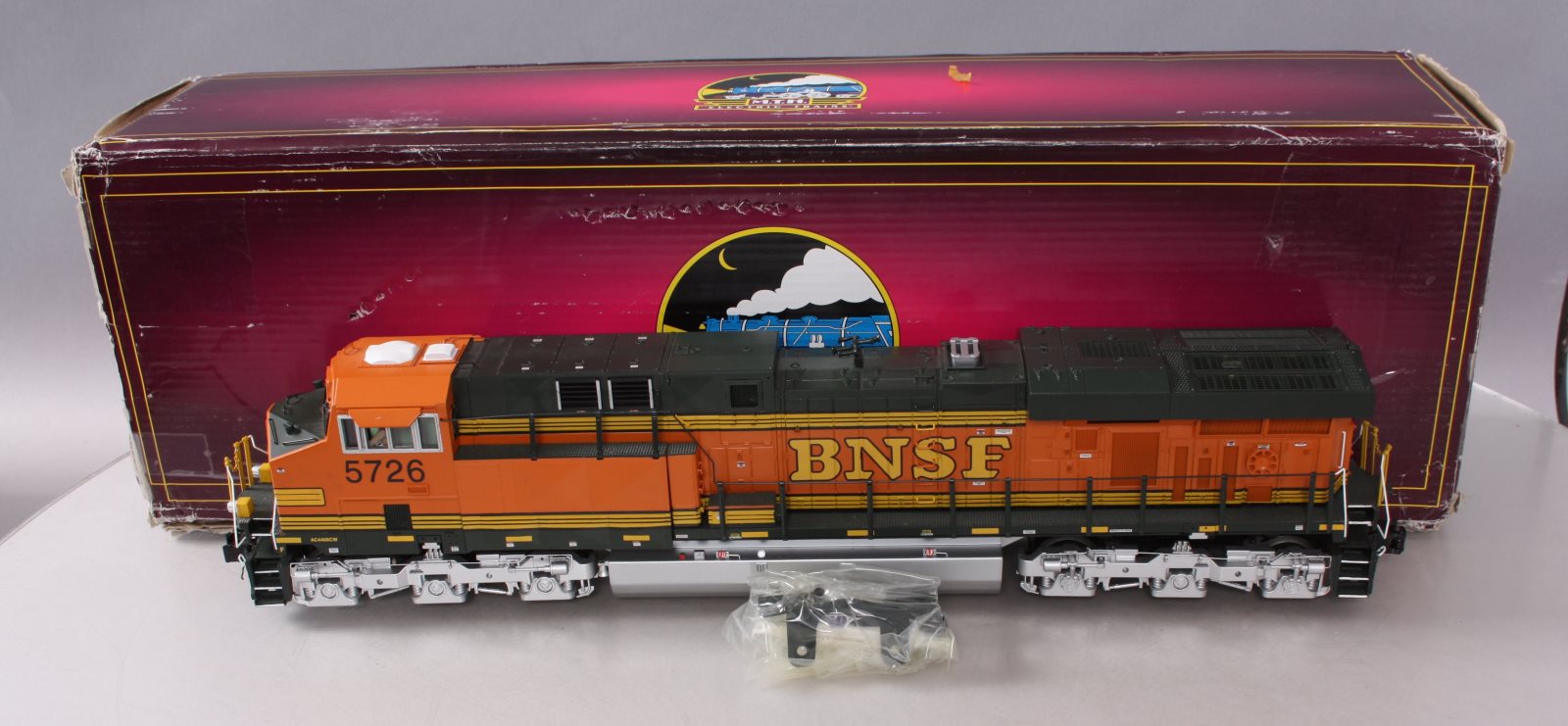 MTH 20-20090-1 BNSF Heritage ES44AC Diesel Engine w/PS 2 #5726 (Hi-Rail Wheels)