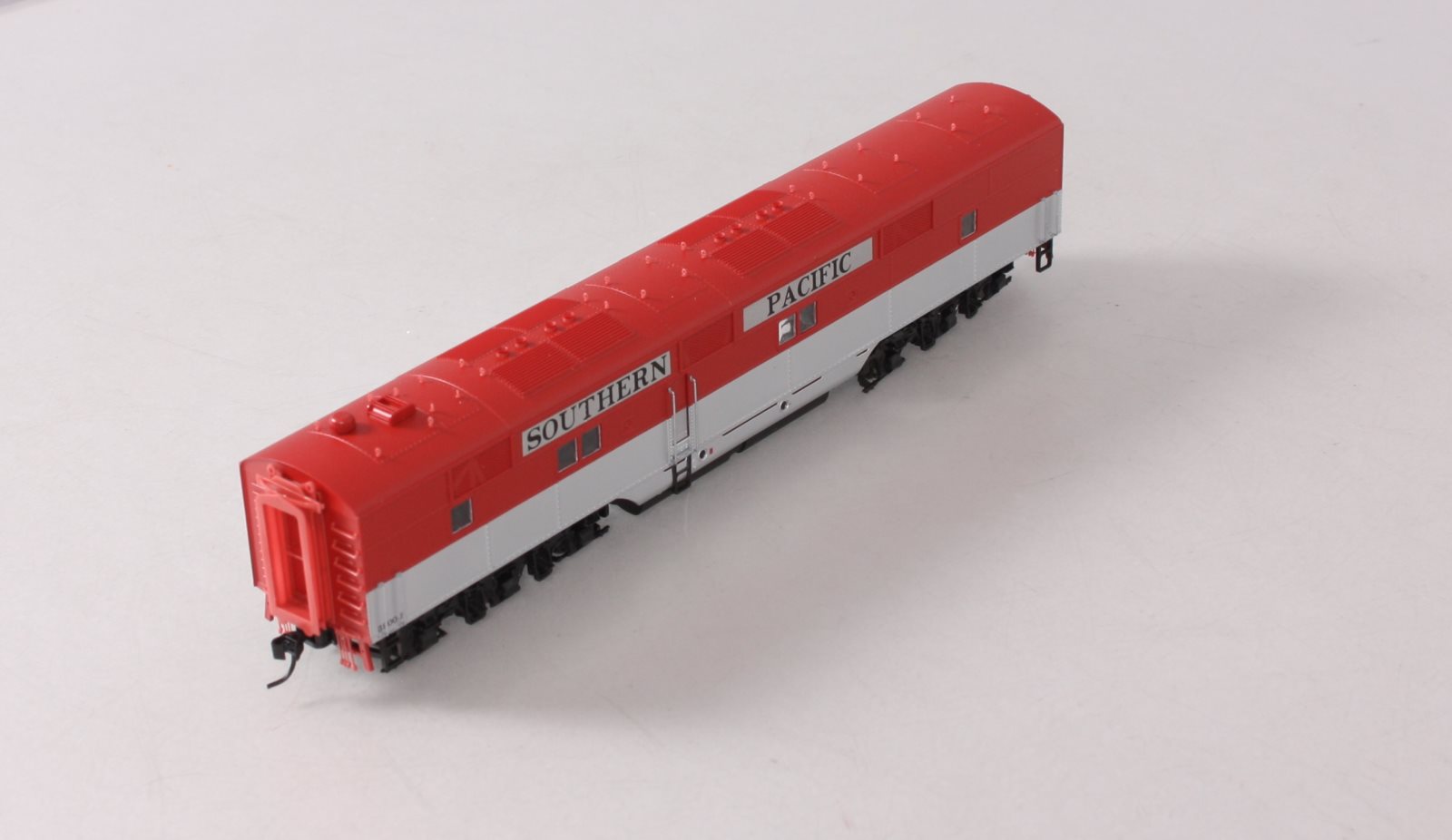 Proto 2000 23071 HO Southern Pacific E-7 Non-Powered Diesel B-Unit #5900
