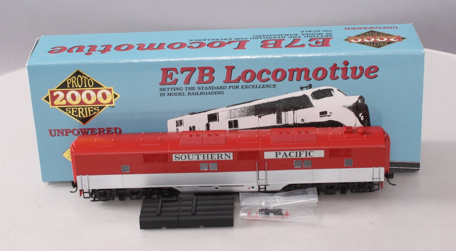 Proto 2000 23071 HO Southern Pacific E-7 Non-Powered Diesel B-Unit #5900