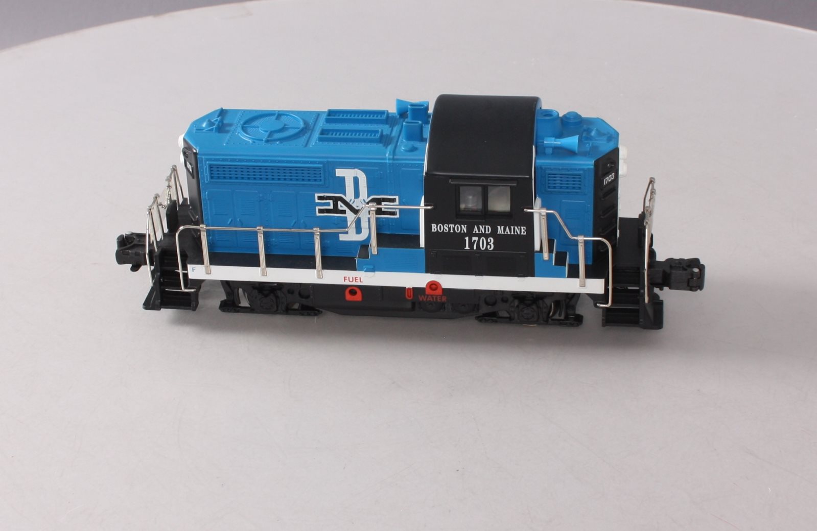 RMT 4421 O Boston & Maine Powered BEEP Diesel Locomotive #1703