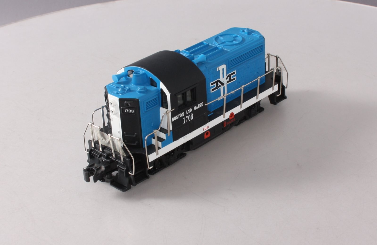 RMT 4421 O Boston & Maine Powered BEEP Diesel Locomotive #1703