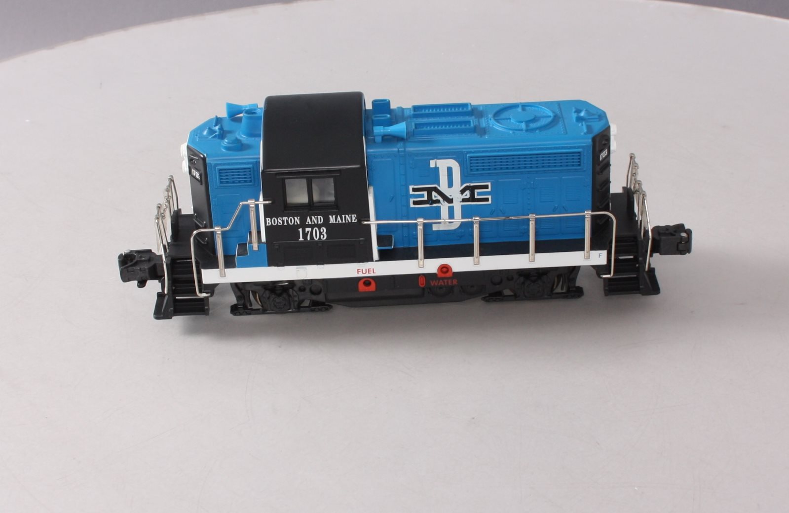 RMT 4421 O Boston & Maine Powered BEEP Diesel Locomotive #1703