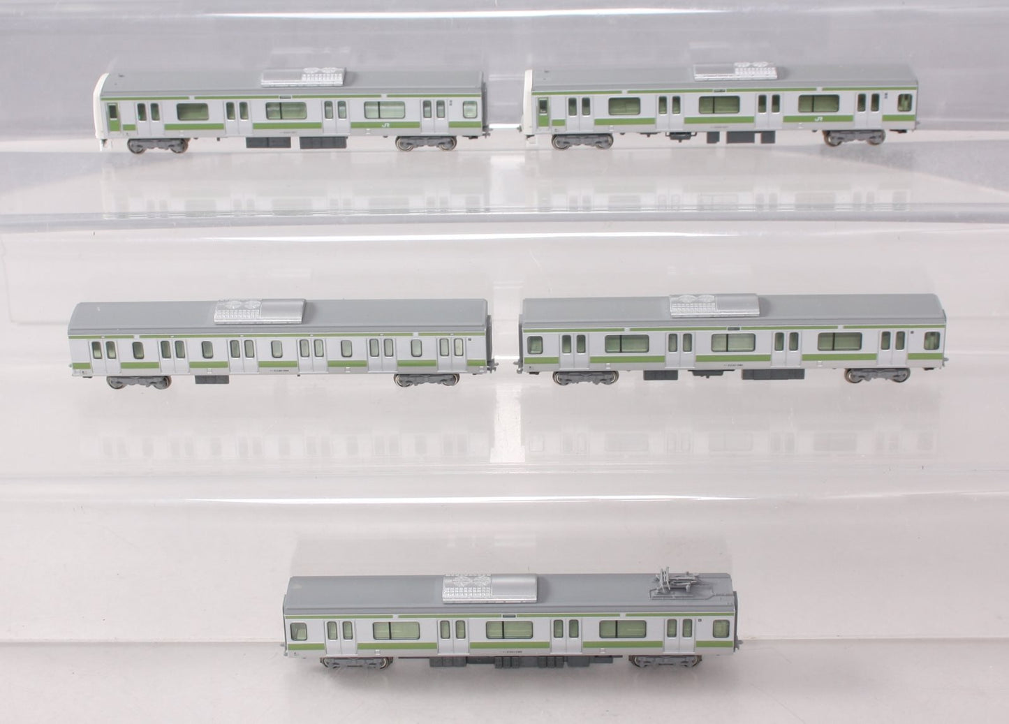 Kato 10-261 N Yamanote Line Color Commuter Train - 5 Car Set