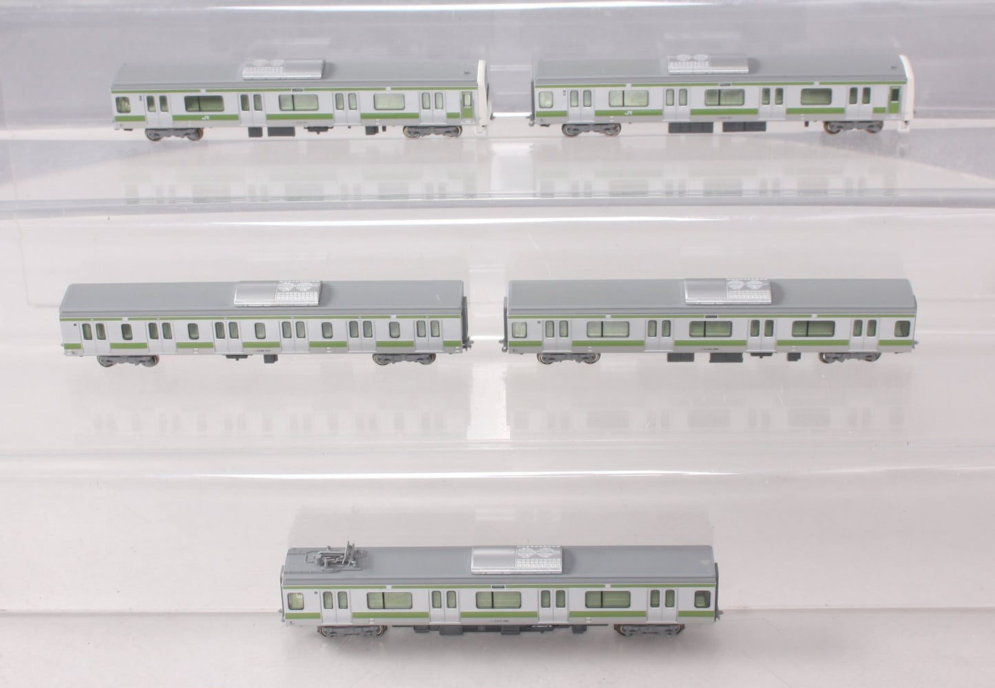 Kato 10-261 N Yamanote Line Color Commuter Train - 5 Car Set
