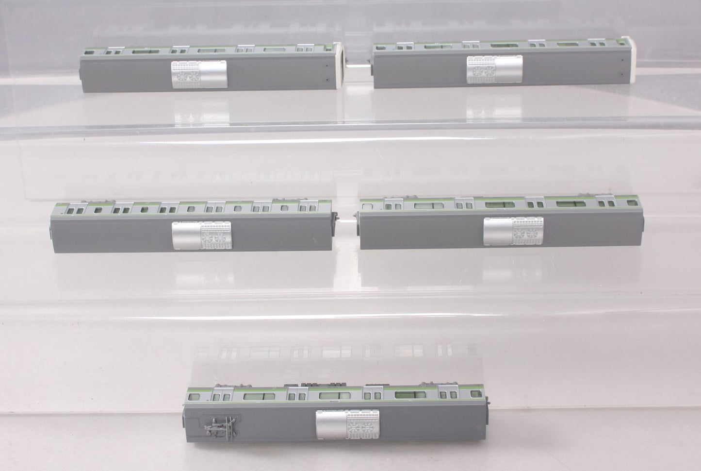 Kato 10-261 N Yamanote Line Color Commuter Train - 5 Car Set