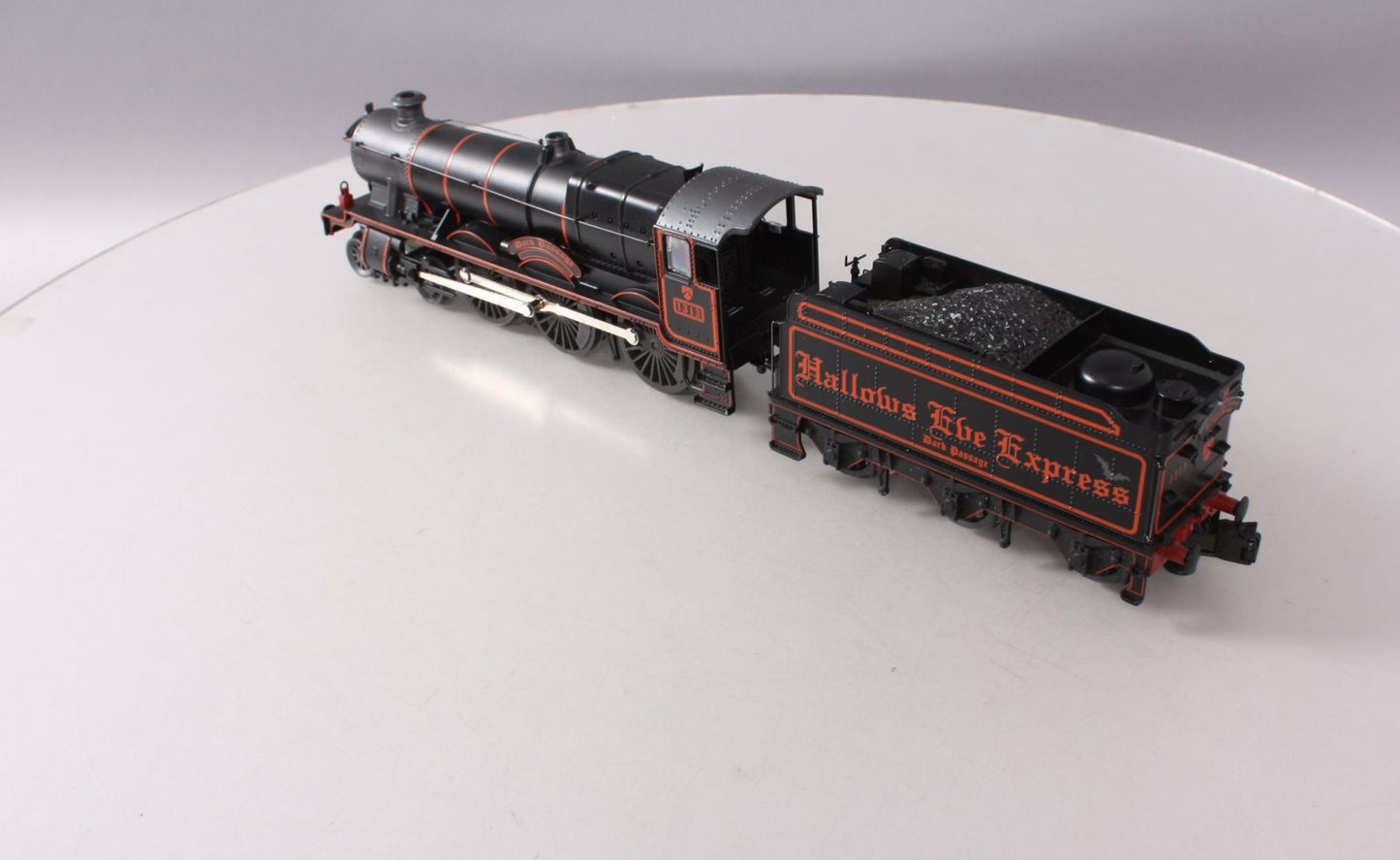 Lionel 6-18745 O Gauge Hallows Eve 4-6-0 Steam Locomotive & Tender #1313
