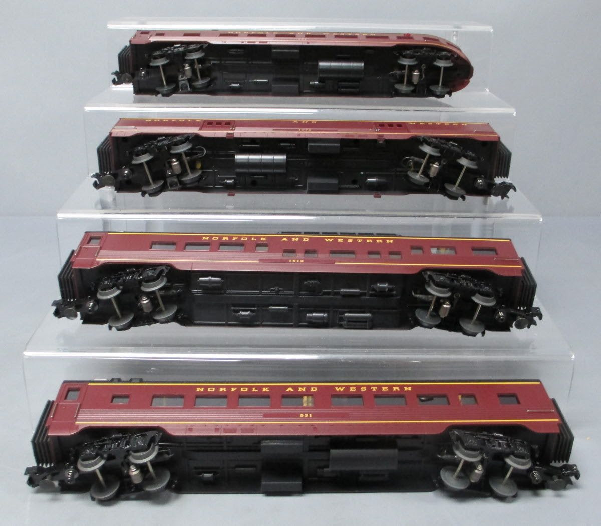 MTH 30-67418 O Norfolk & Western 60’ Streamlined ABS Passenger Set (Set of 4)