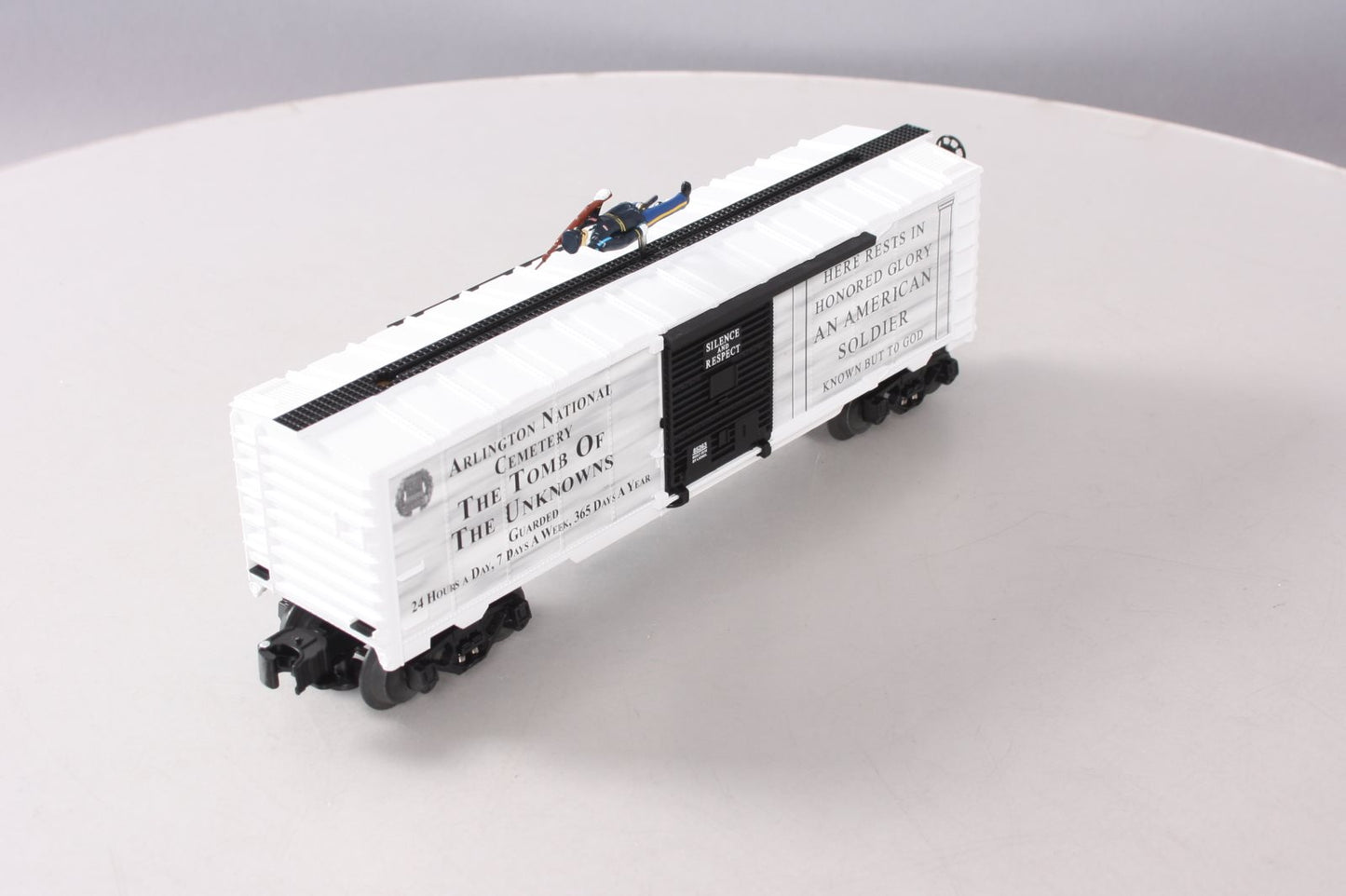 Lionel 6-85263 Tomb of the Unknown Soldier Walking Brakeman Box Car