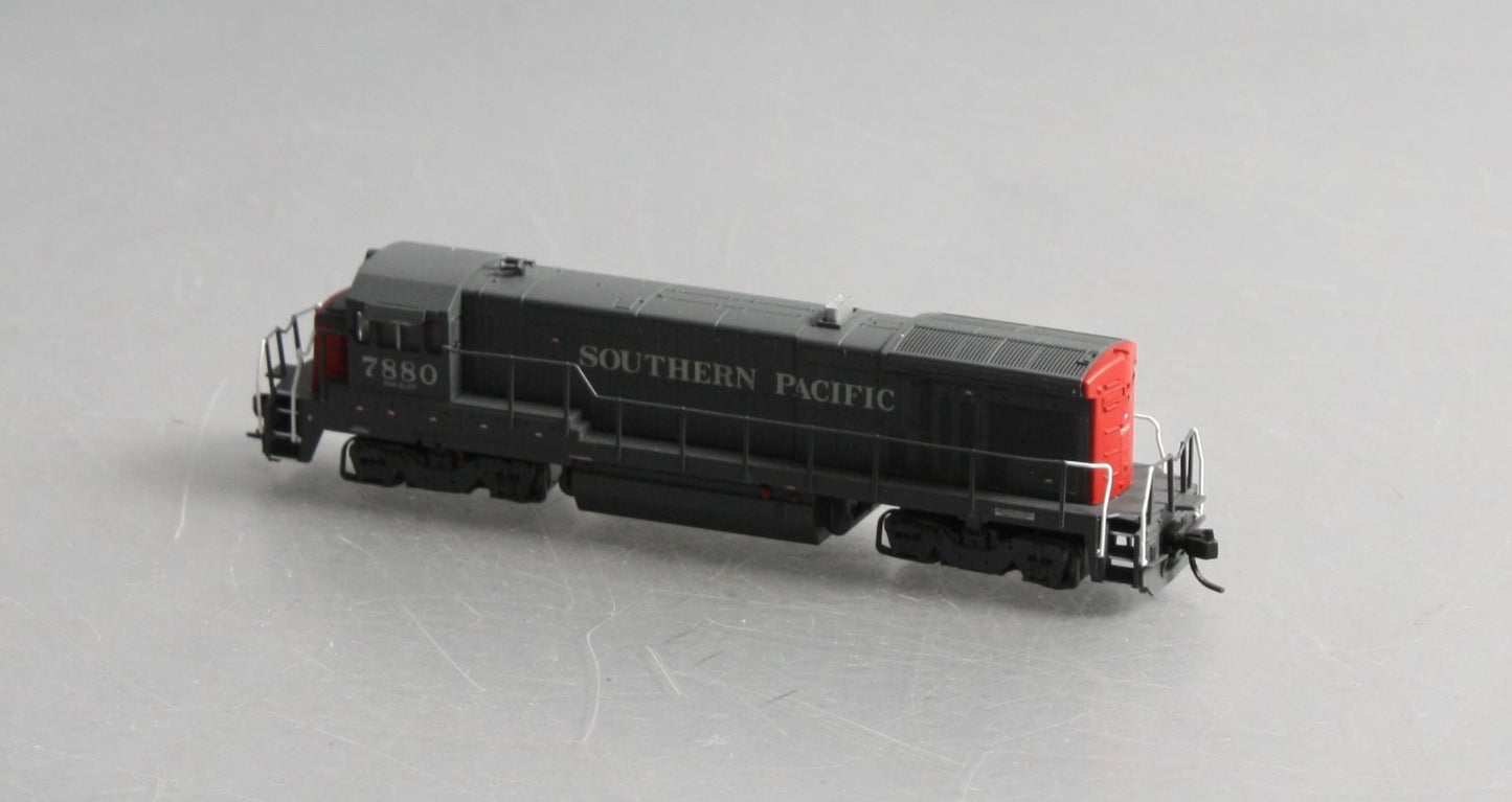 Atlas 40002424 N Southern Pacific B30-7 Low Nose Diesel Locomotive w/ DCC #7880