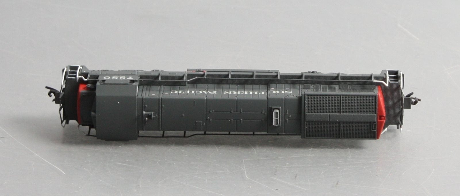 Atlas 40002424 N Southern Pacific B30-7 Low Nose Diesel Locomotive w/ DCC #7880