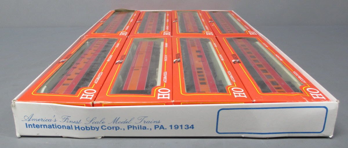 IHC 9146 HO Scale Southern Pacific 1930 Daylight 8-Car Passenger Set