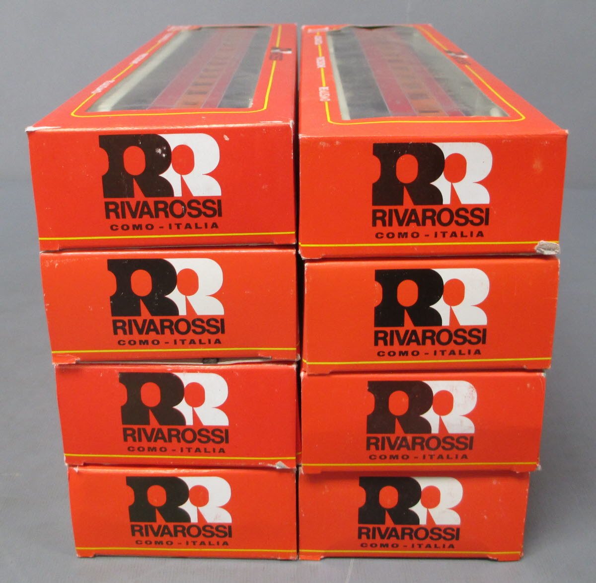 IHC 9146 HO Scale Southern Pacific 1930 Daylight 8-Car Passenger Set