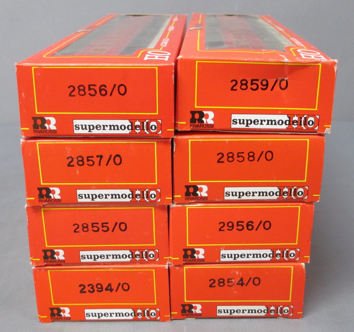 IHC 9146 HO Scale Southern Pacific 1930 Daylight 8-Car Passenger Set