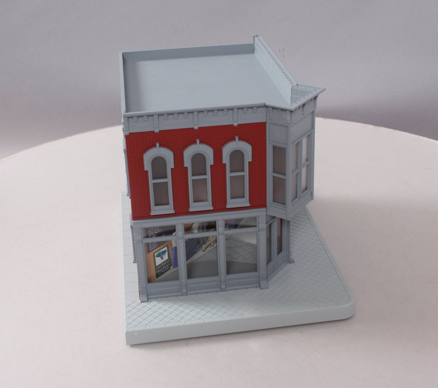 MTH 30-9012 O Gauge Corner Drug Store Red W/ Gray Trim