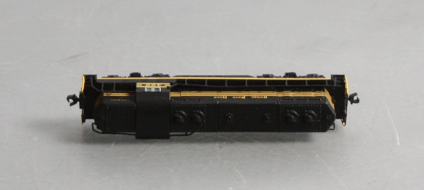 American Z-Line 6203 Z Nickel Plate Road GP7 Diesel Locomotive #422