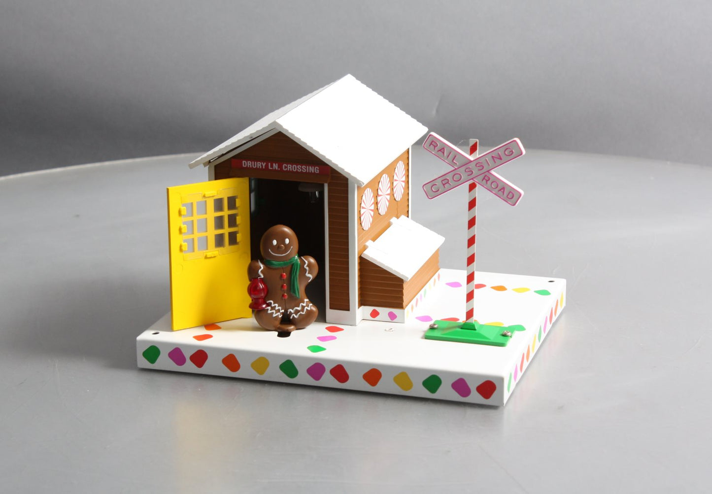 Lionel 6-36998 O Gingerbread Auto Gateman
