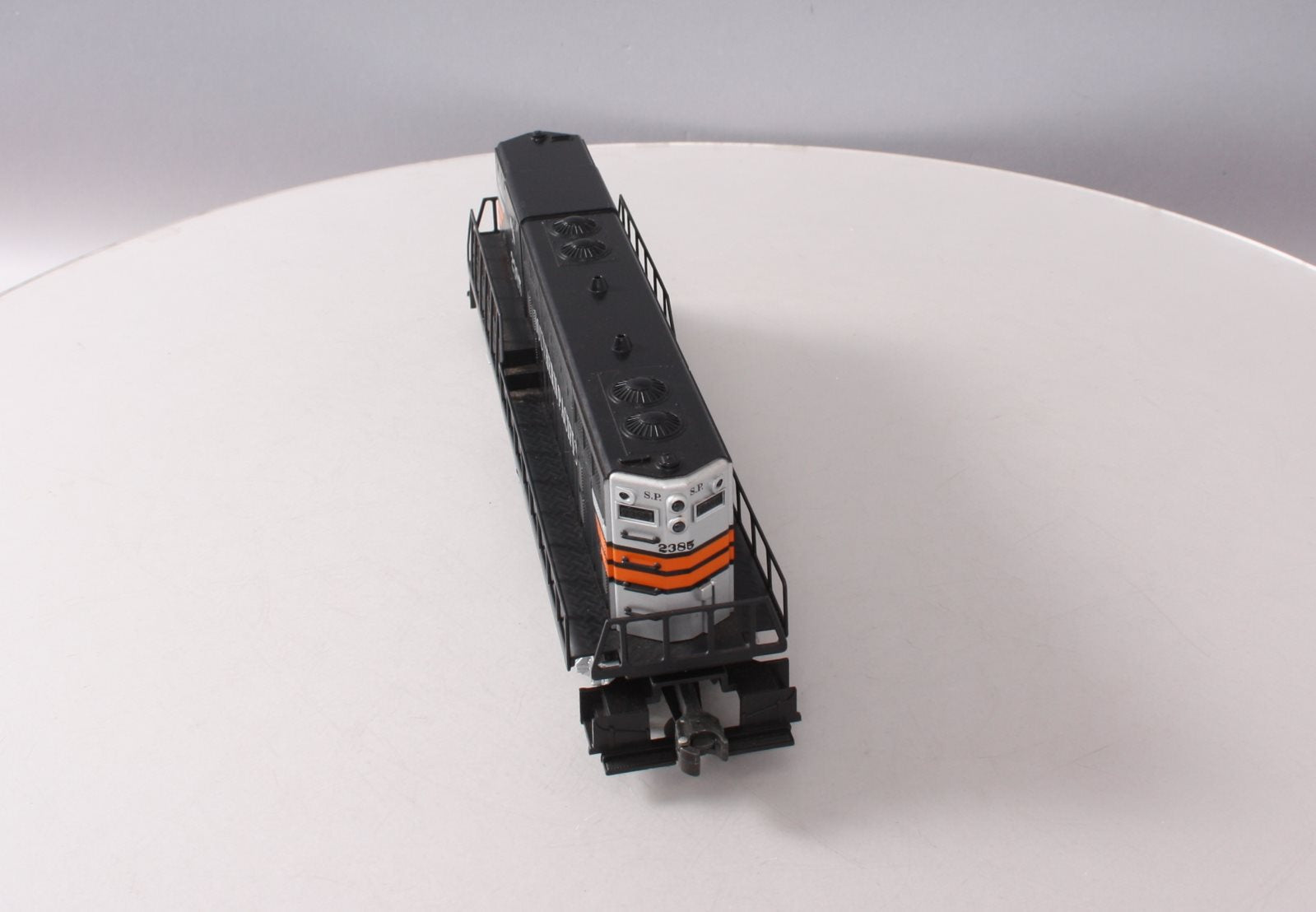 Lionel 6-18576 O Gauge SP GP-9 Non-Pwd. Diesel Locomotive #2385