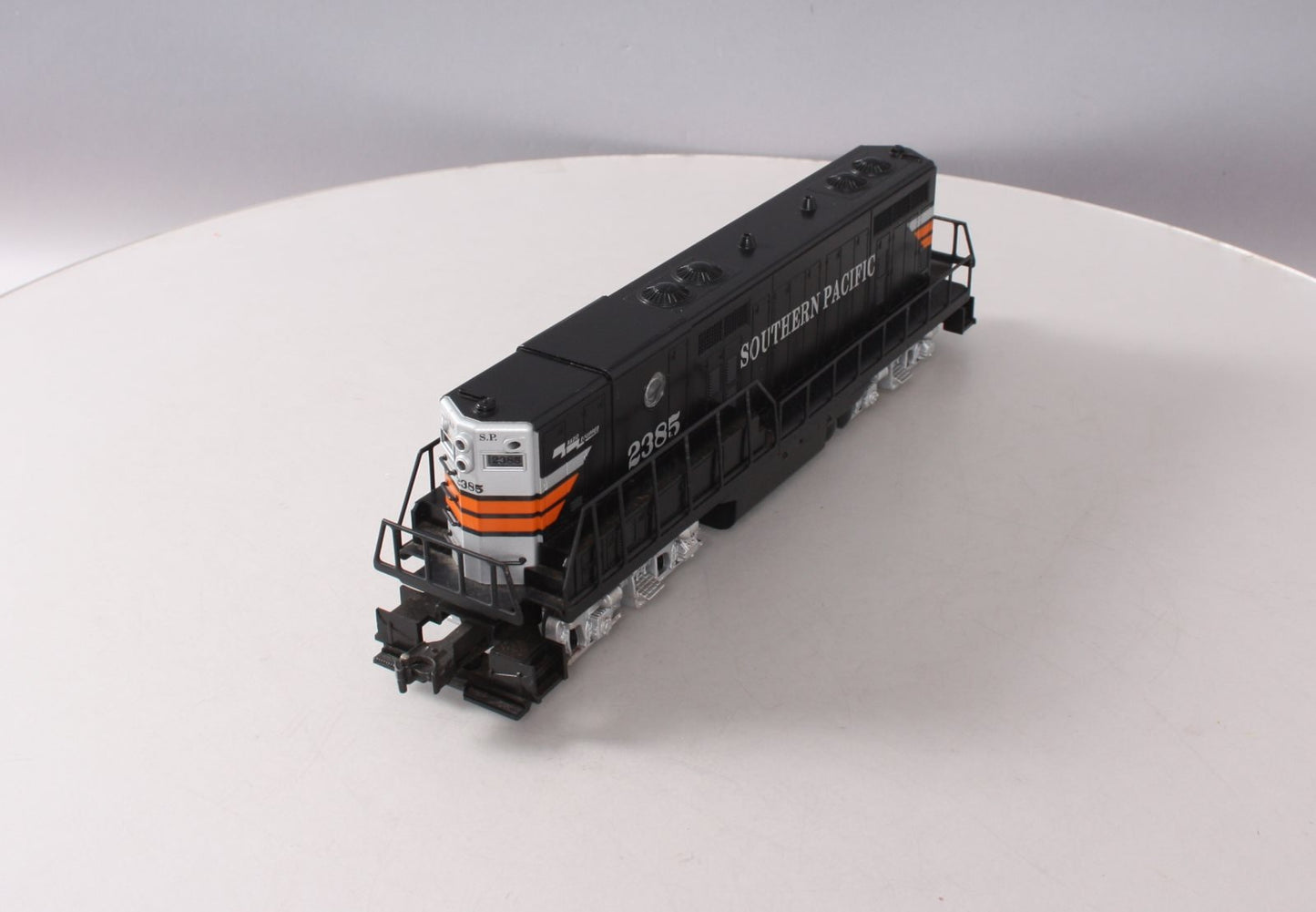 Lionel 6-18576 O Gauge SP GP-9 Non-Pwd. Diesel Locomotive #2385
