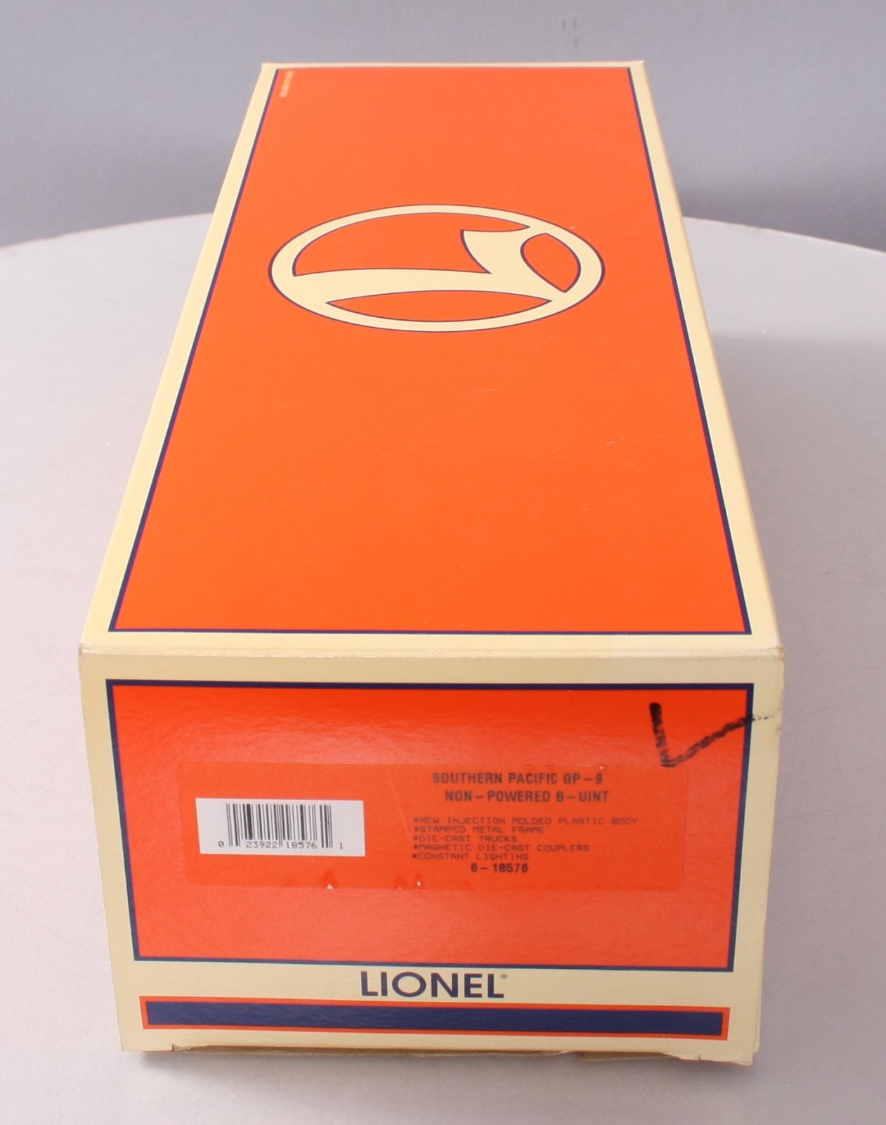 Lionel 6-18576 O Gauge SP GP-9 Non-Pwd. Diesel Locomotive #2385