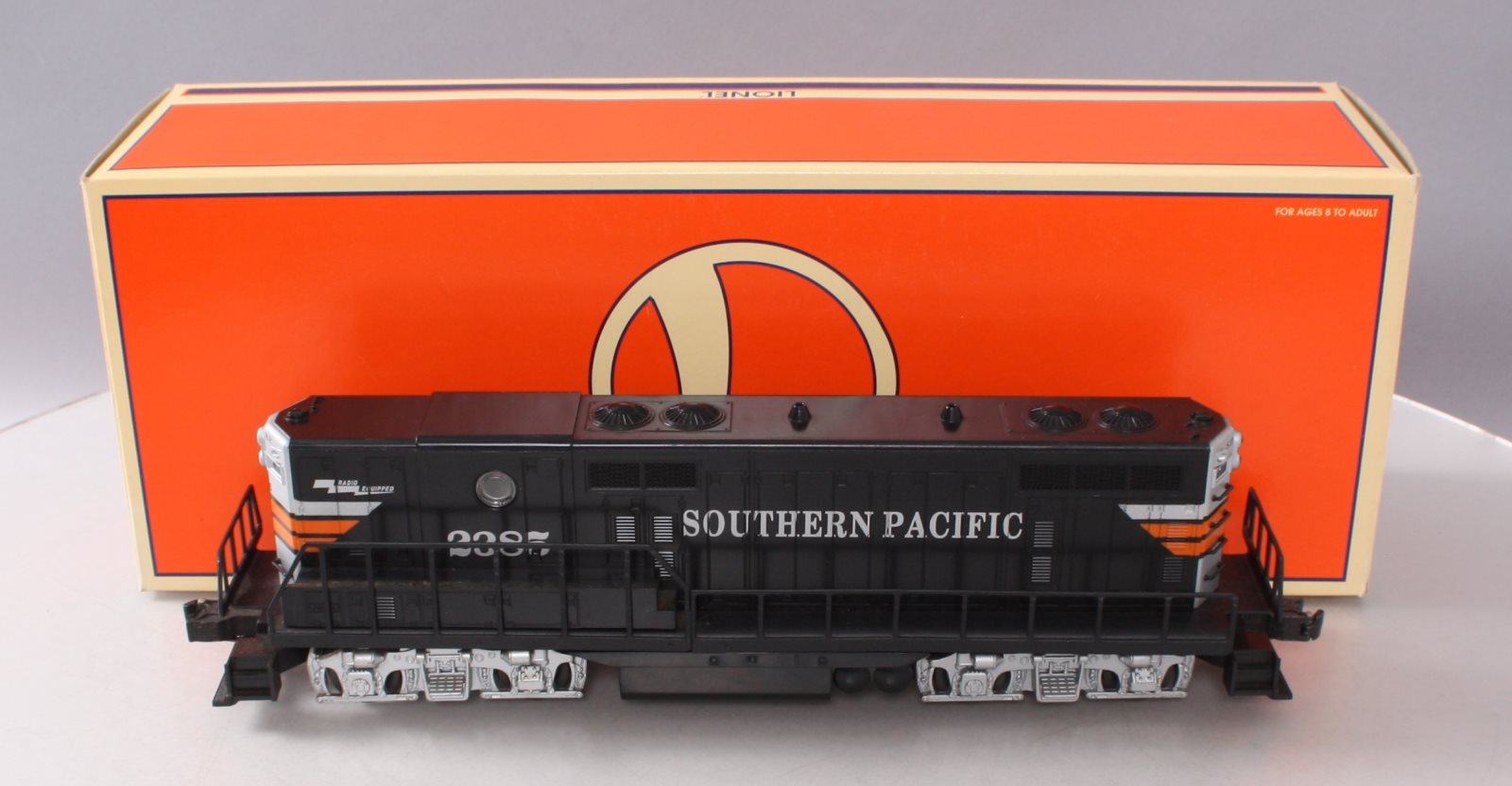 Lionel 6-18576 O Gauge SP GP-9 Non-Pwd. Diesel Locomotive #2385