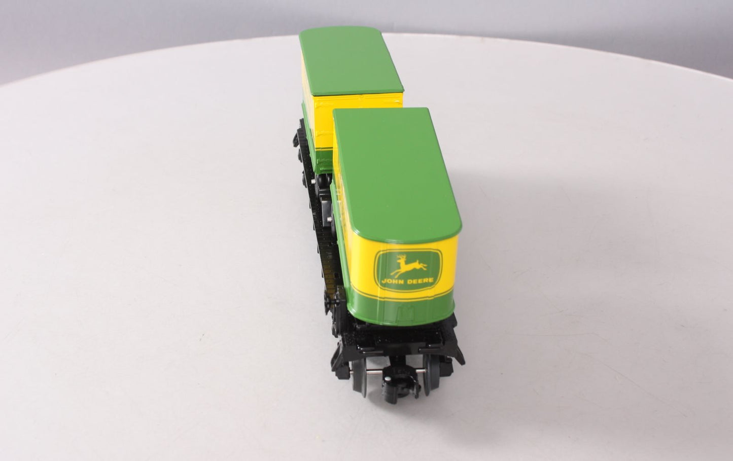 Lionel 1928350 O Gauge John Deere Flatcar w/ Piggyback Trailers