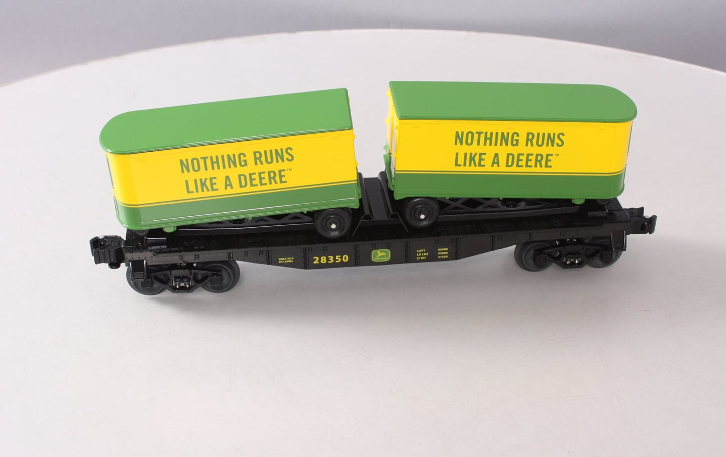 Lionel 1928350 O Gauge John Deere Flatcar w/ Piggyback Trailers