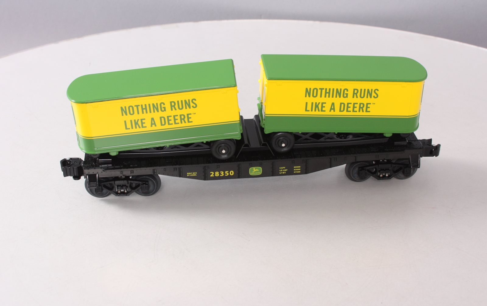 Lionel 1928350 O Gauge John Deere Flatcar w/ Piggyback Trailers