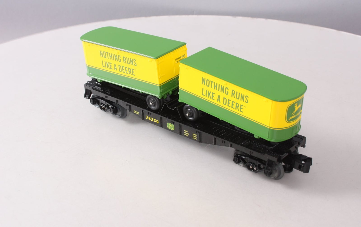 Lionel 1928350 O Gauge John Deere Flatcar w/ Piggyback Trailers