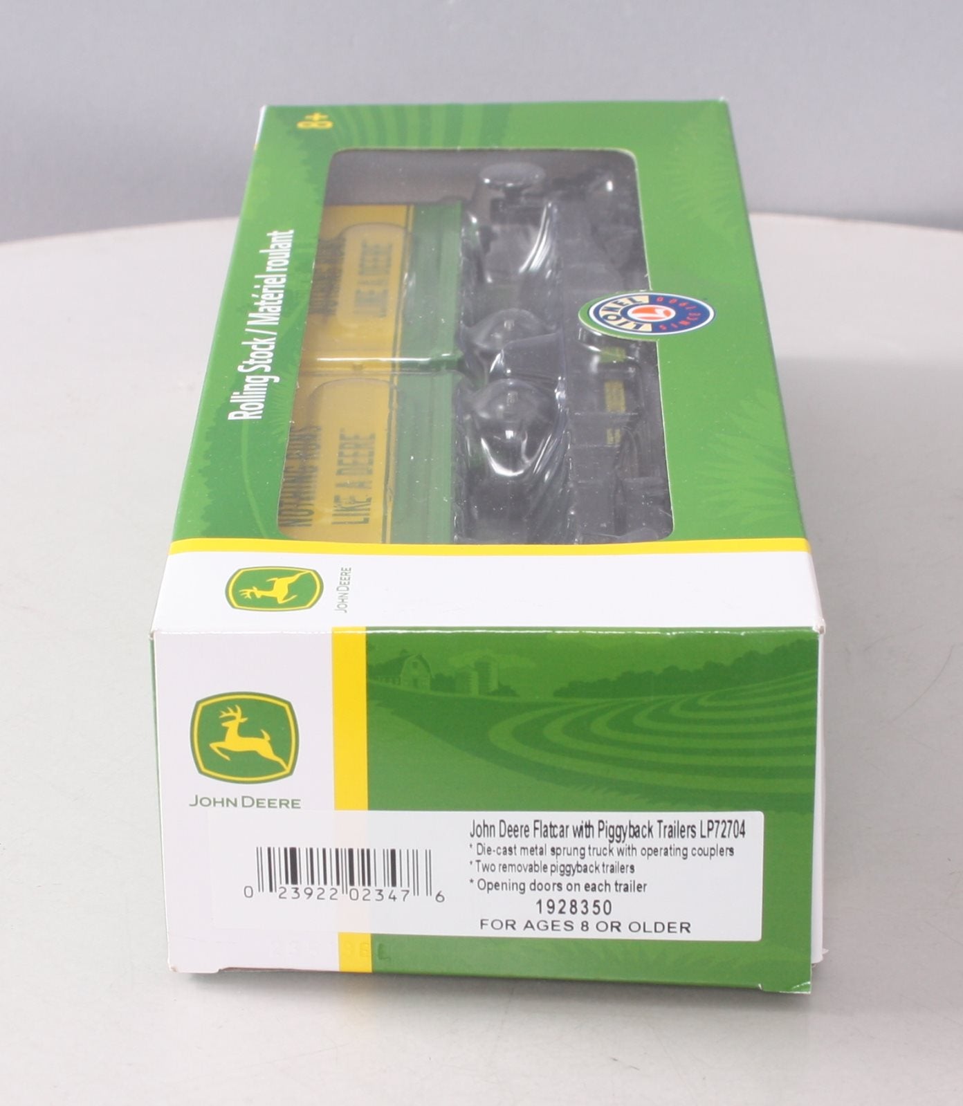 Lionel 1928350 O Gauge John Deere Flatcar w/ Piggyback Trailers