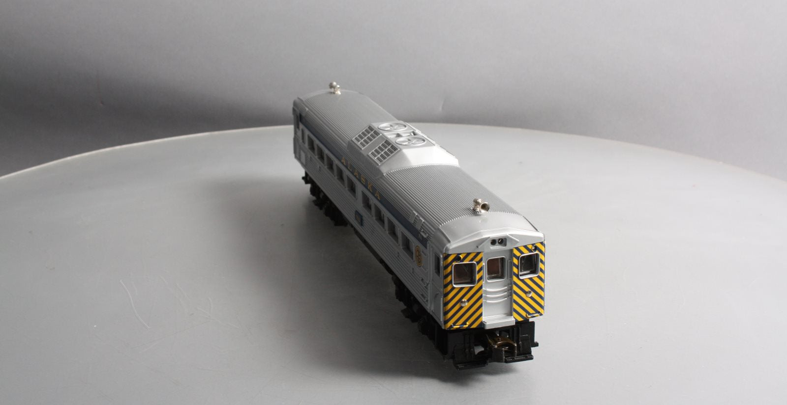 Lionel 6-38428 O Gauge Alaska Powered Budd Coach #711