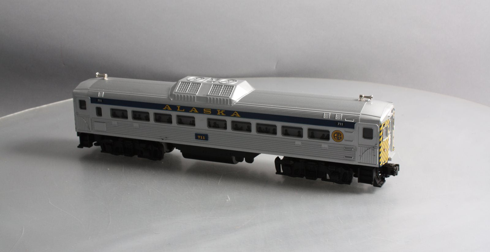 Lionel 6-38428 O Gauge Alaska Powered Budd Coach #711
