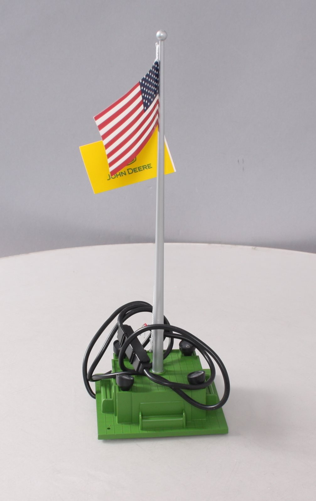 Lionel 6-84306 O PEP John Deere Illuminated Flagpole