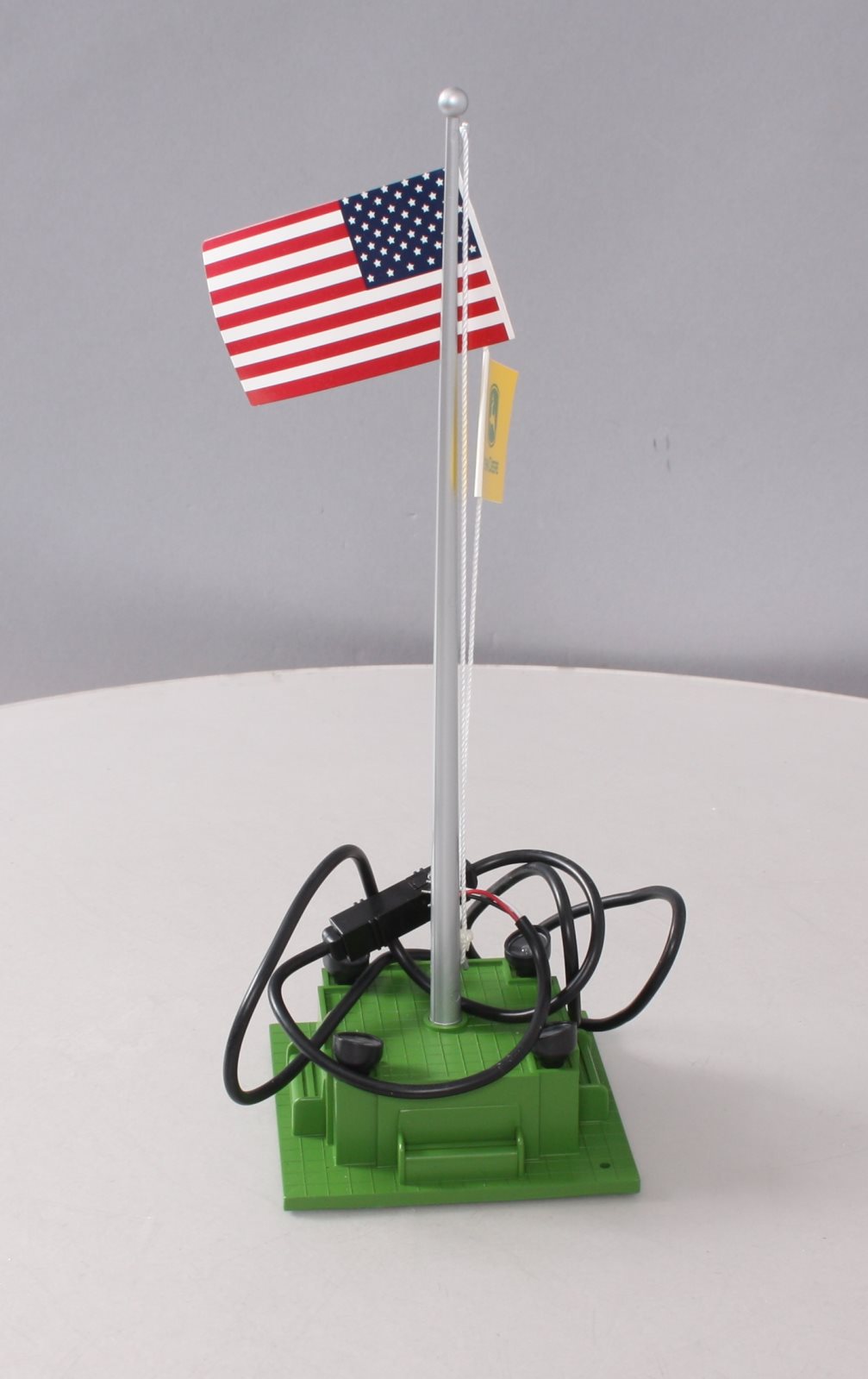 Lionel 6-84306 O PEP John Deere Illuminated Flagpole