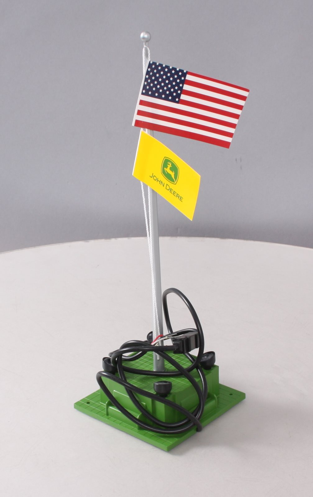 Lionel 6-84306 O PEP John Deere Illuminated Flagpole