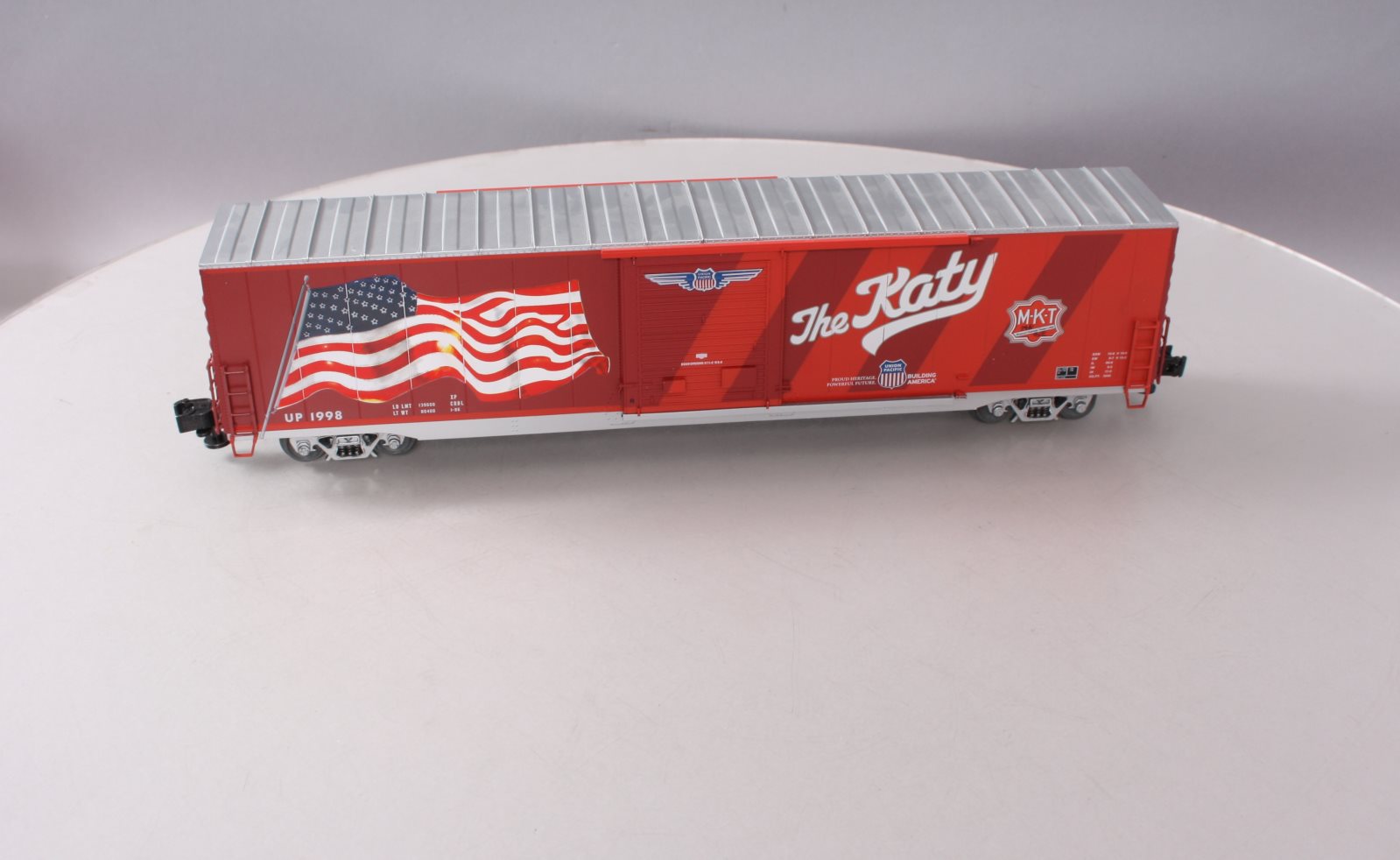 Lionel 6-85403 O MKT Heritage LED Flag Boxcar #1988