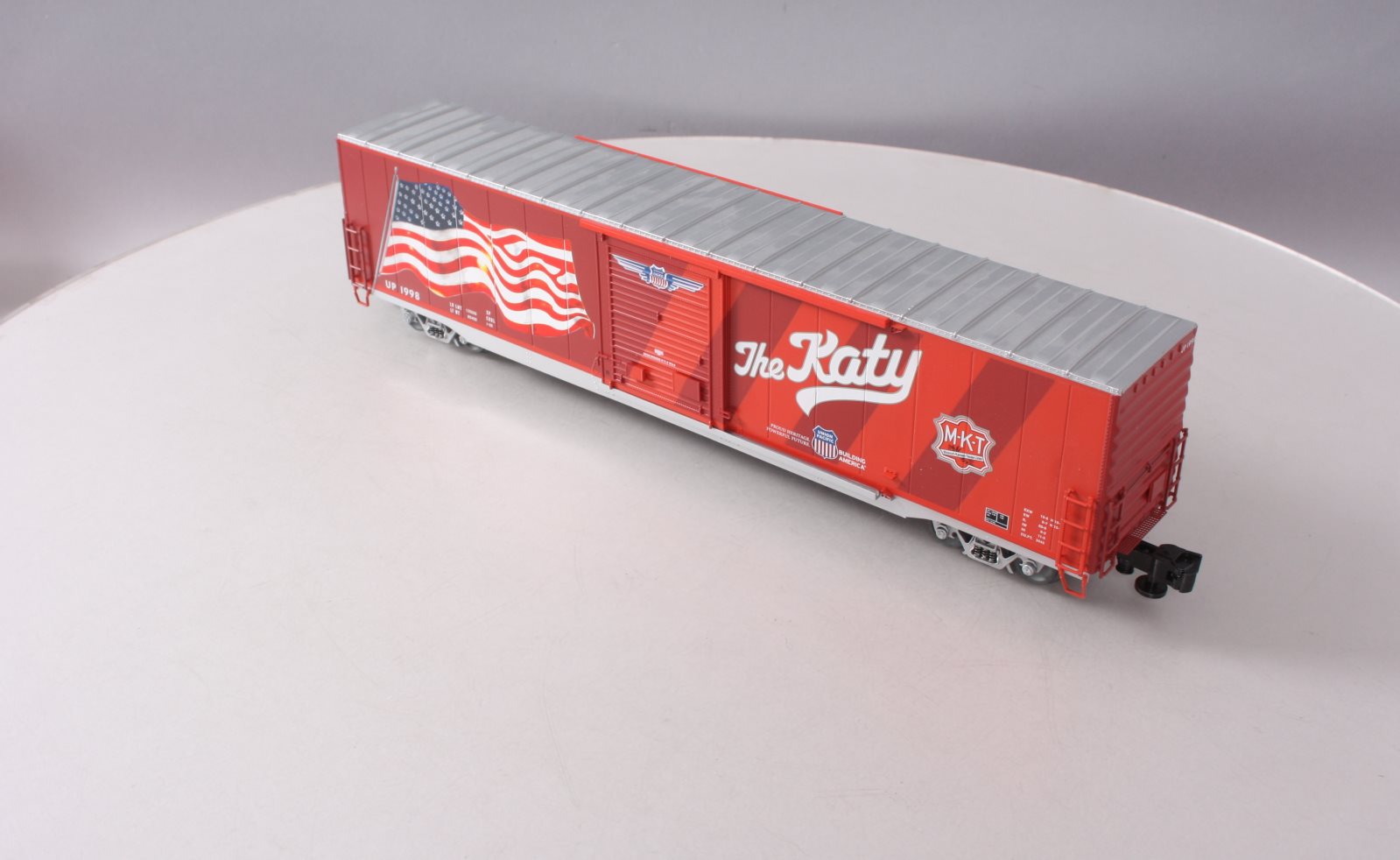 Lionel 6-85403 O MKT Heritage LED Flag Boxcar #1988