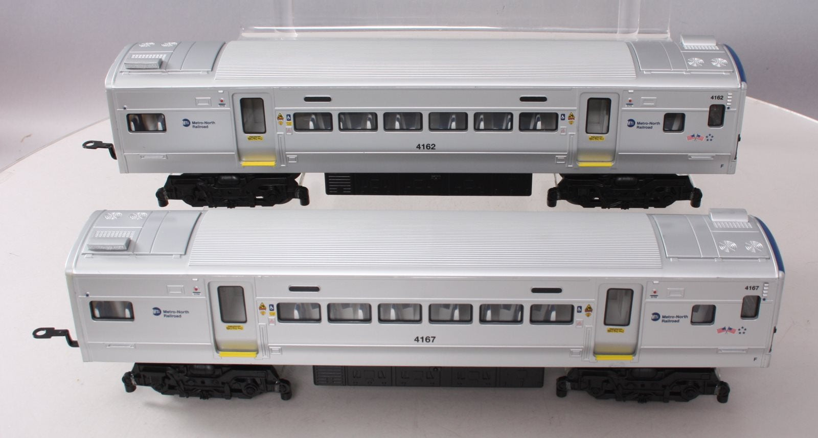 Lionel 6-82196 O MTA Metro-North M7 Add-On Passenger Cars (Set of 2)