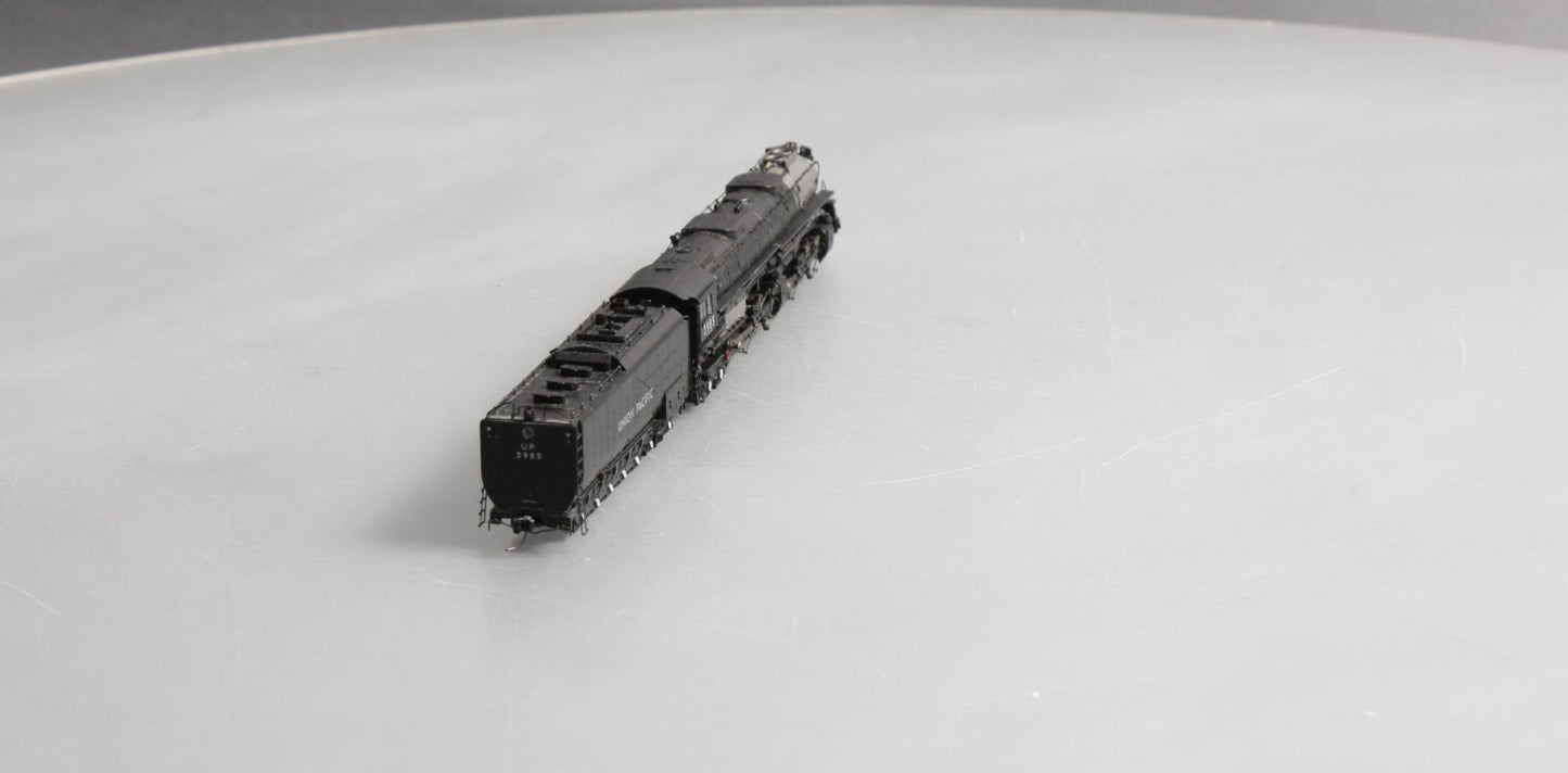 Athearn 22923 N Union Pacific 4-6-6-4 with DCC & Sound Oil Tender #3985